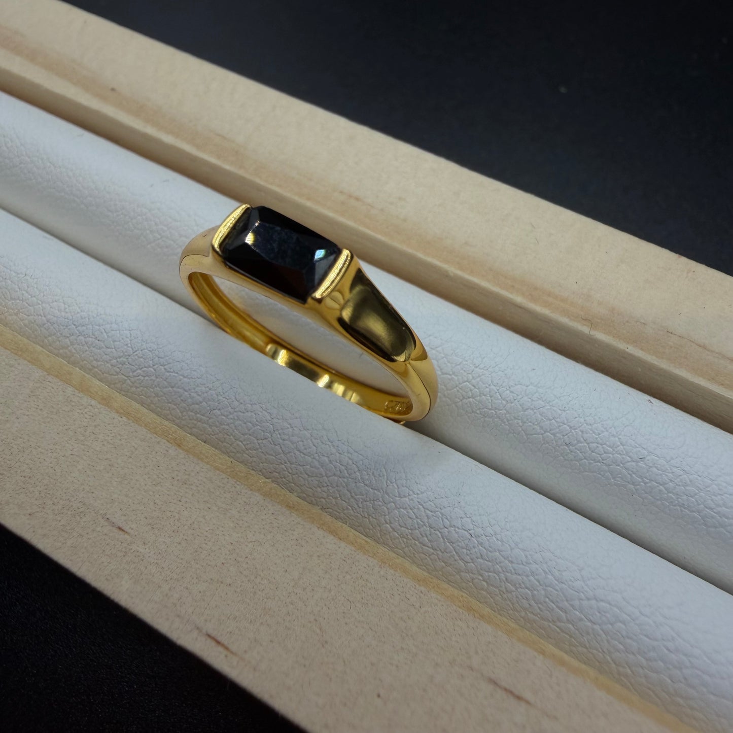 Black Spinel Gold S925 Adjustable Ring