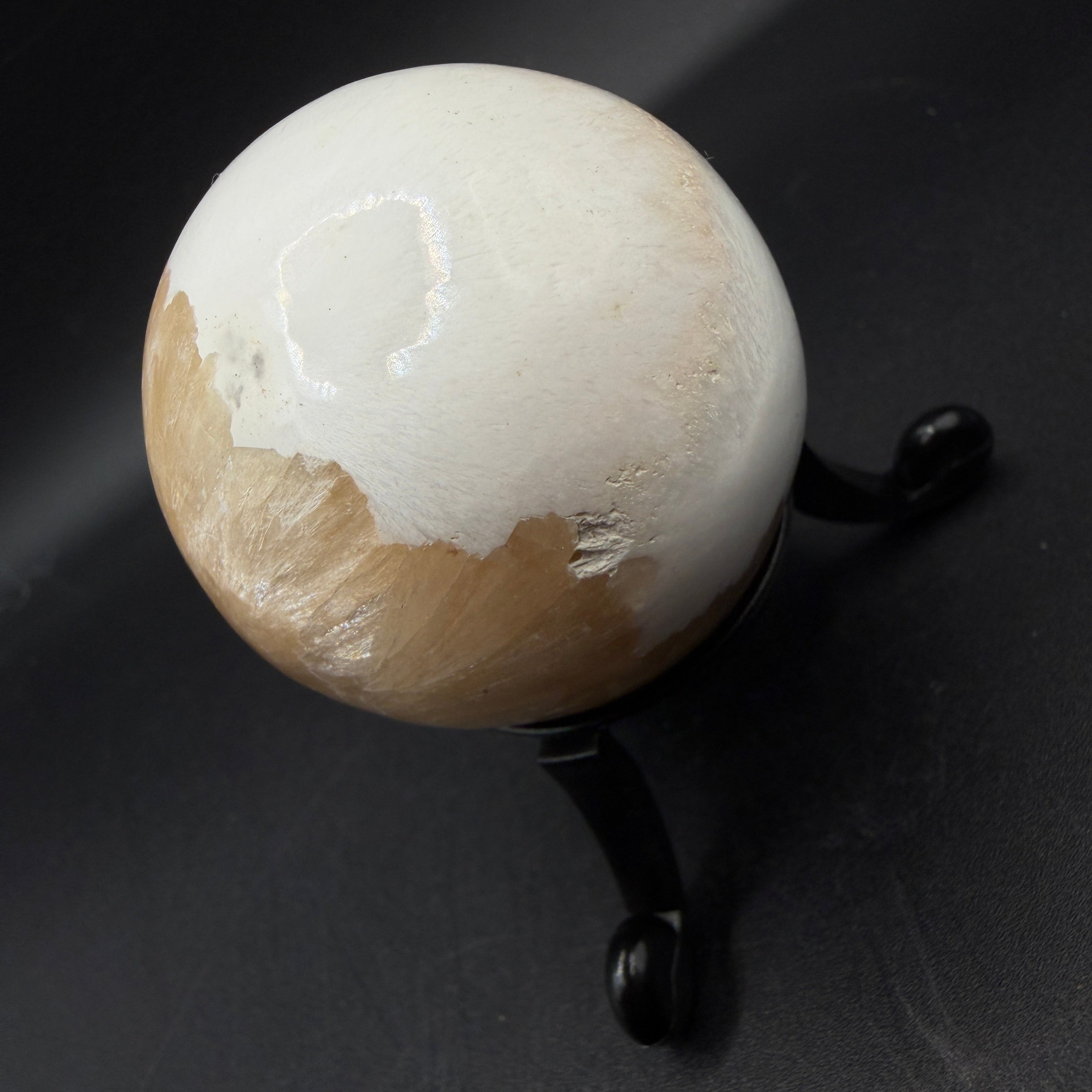 Scolocite Stilbite Sphere Dx13.5cm