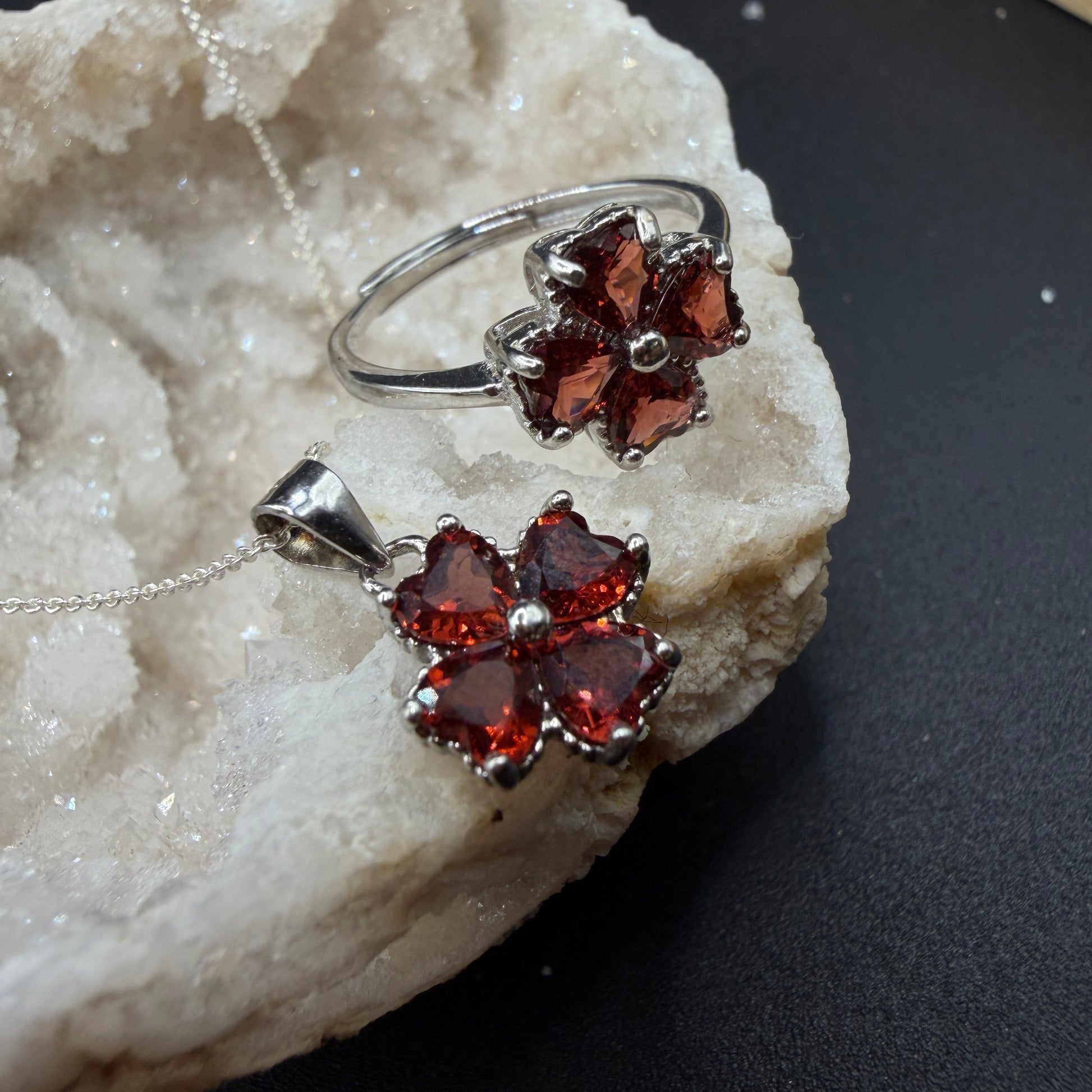 Garnet Clover Ring and Necklace S925 Set