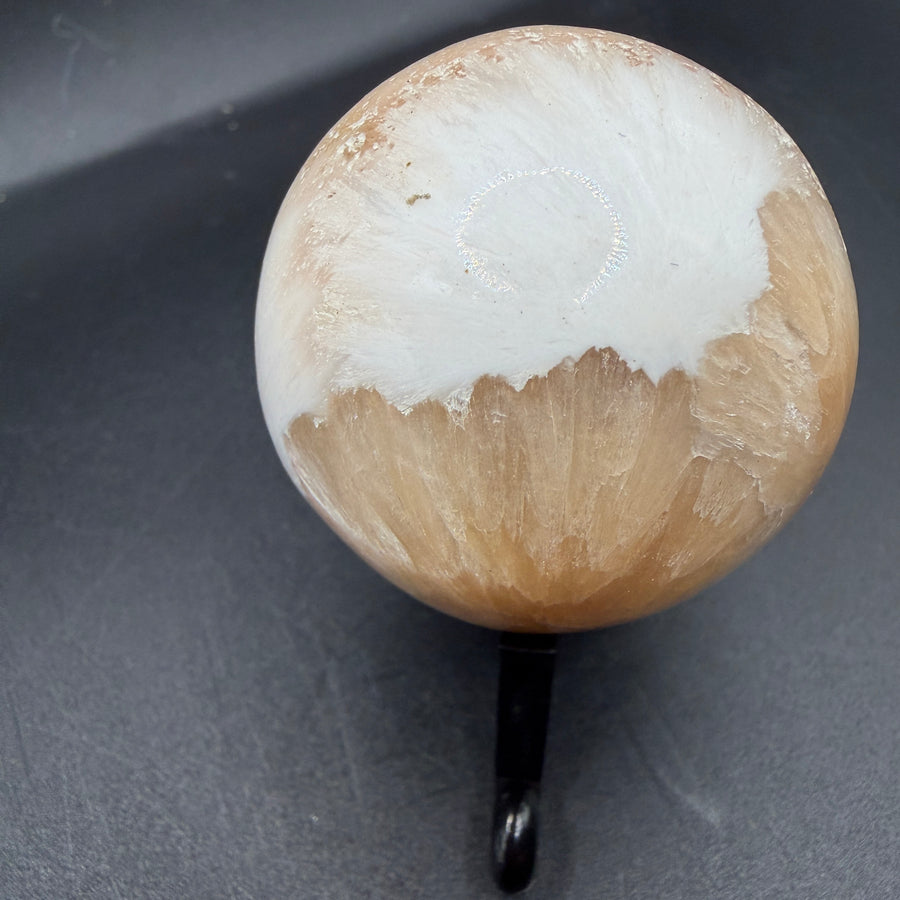 Scolocite Stilbite Sphere Dx13.5cm