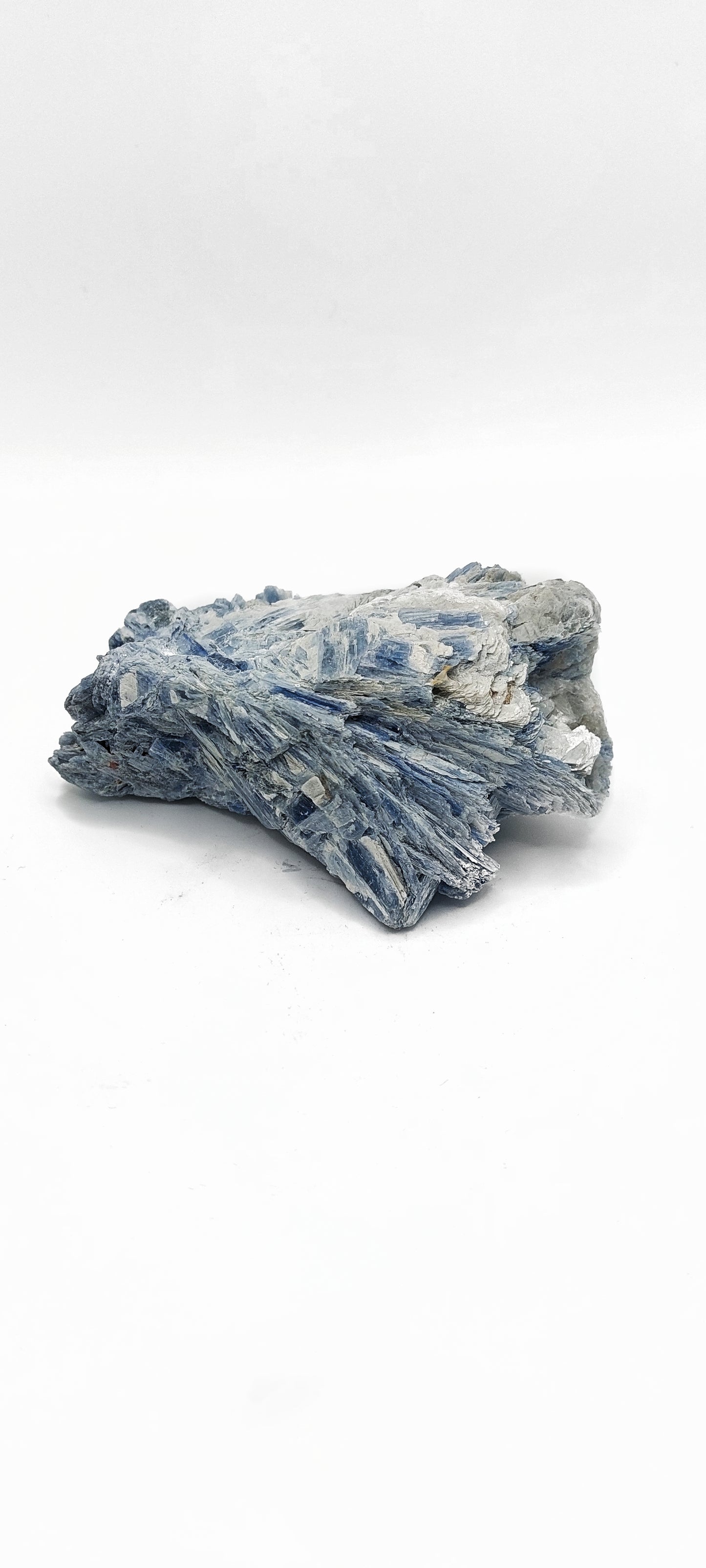 Raw Kyanite