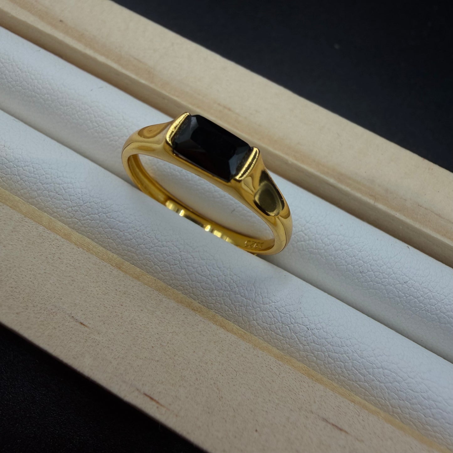 Black Spinel Gold S925 Adjustable Ring