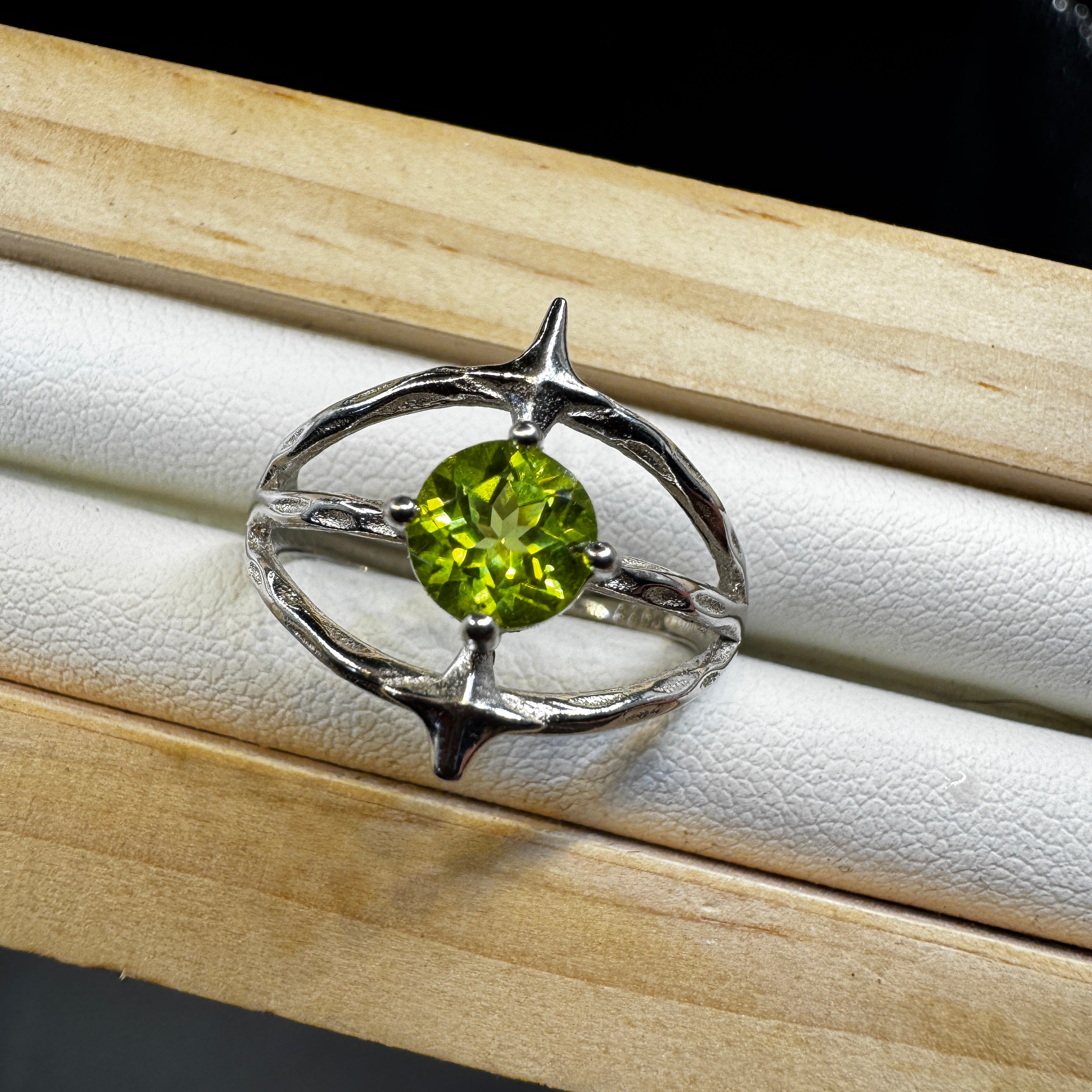 Peridot S925 Adjustable Ring