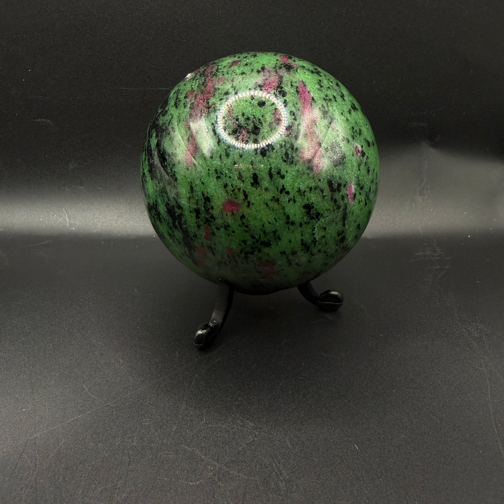 Ruby in Zoisite Sphere Dx23.1cm