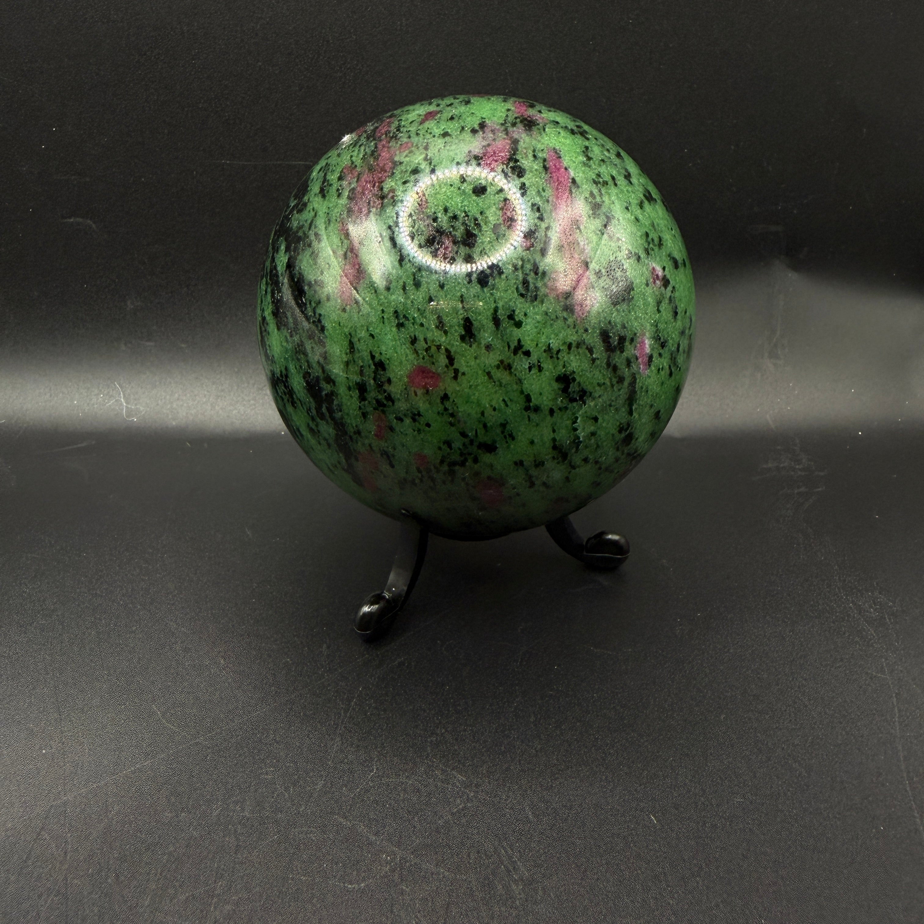 Ruby in Zoisite Sphere Dx23.1cm