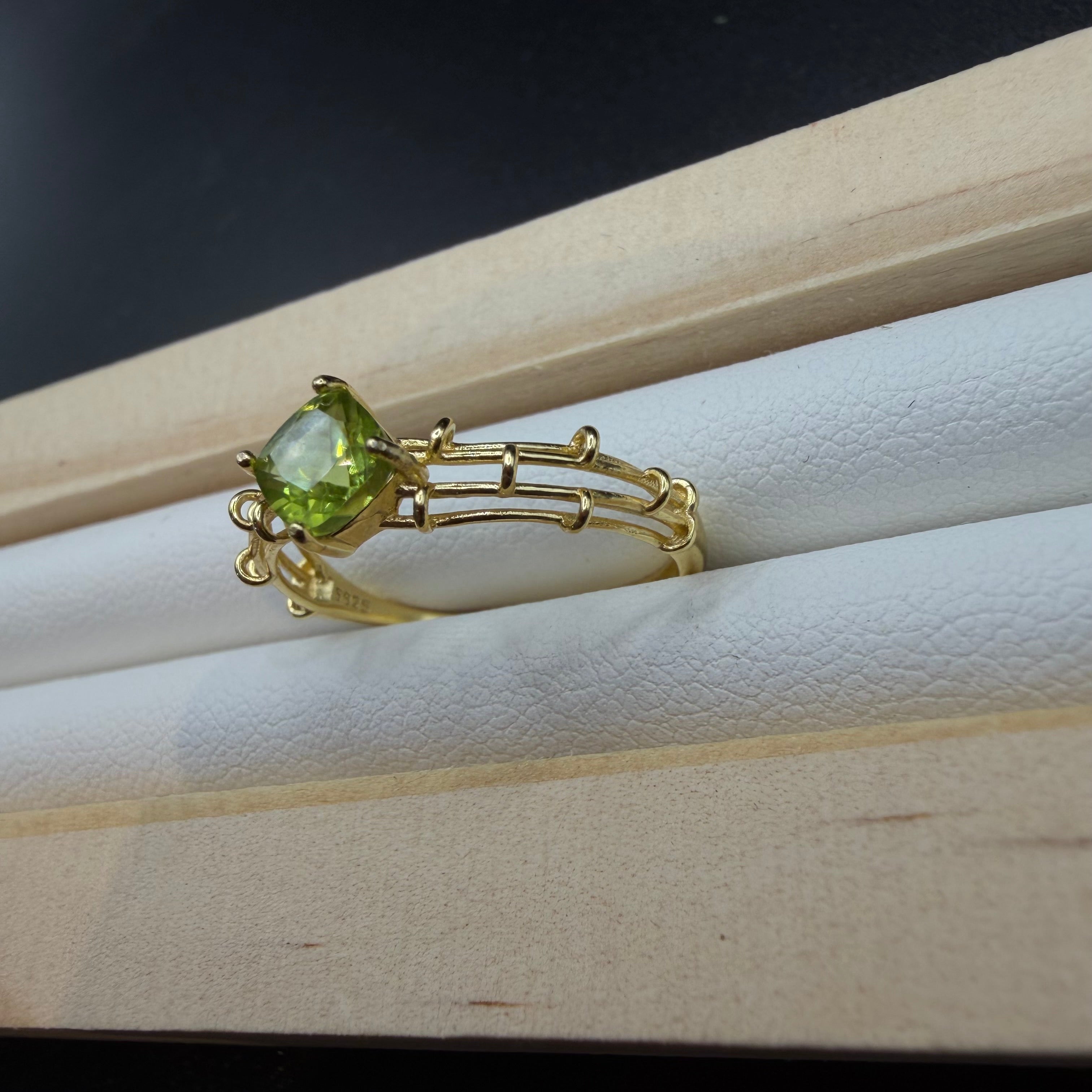 Peridot S925 Adjustable Ring
