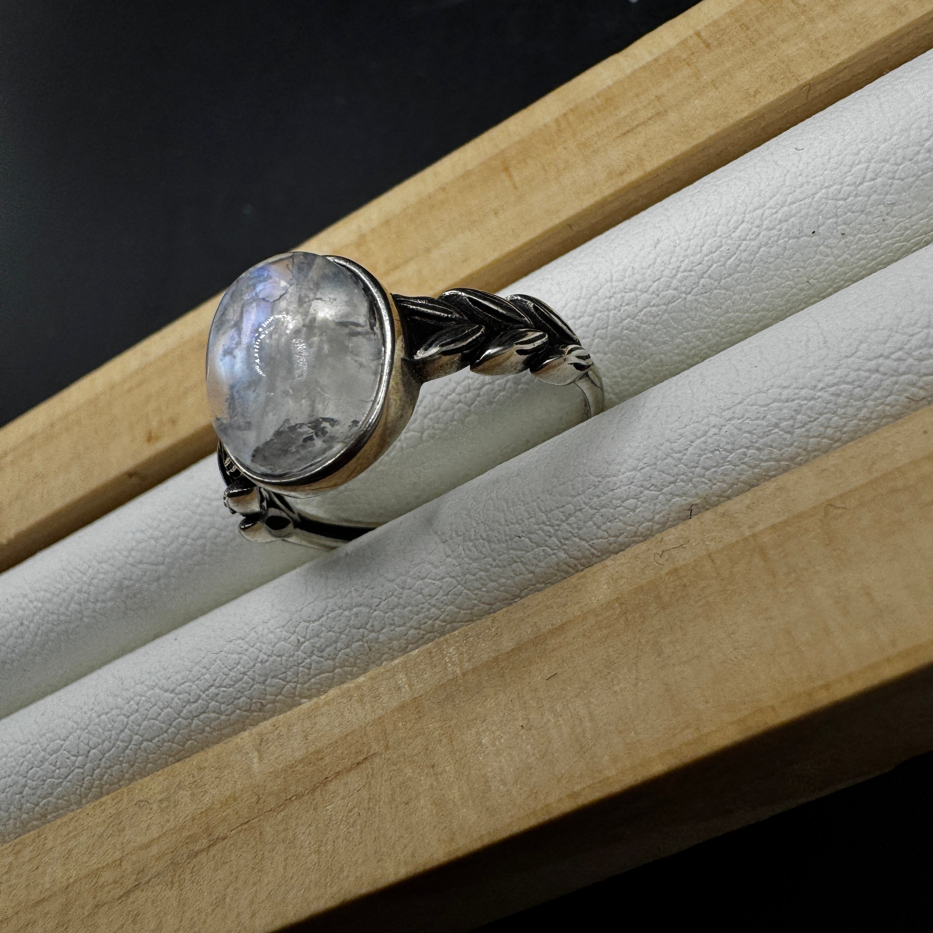 Moonstone S915 Adjustable Ring