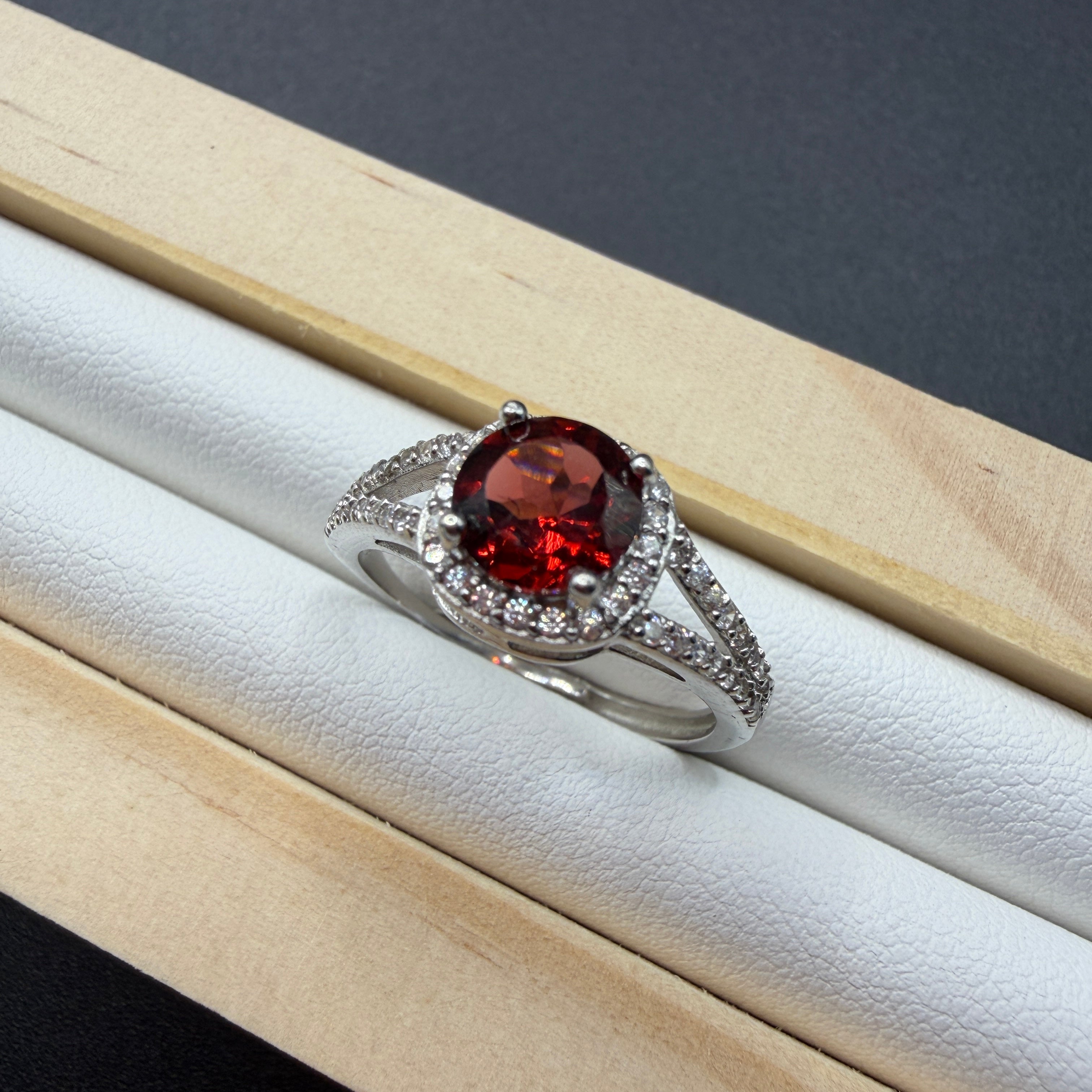 Garnet S925 Ring