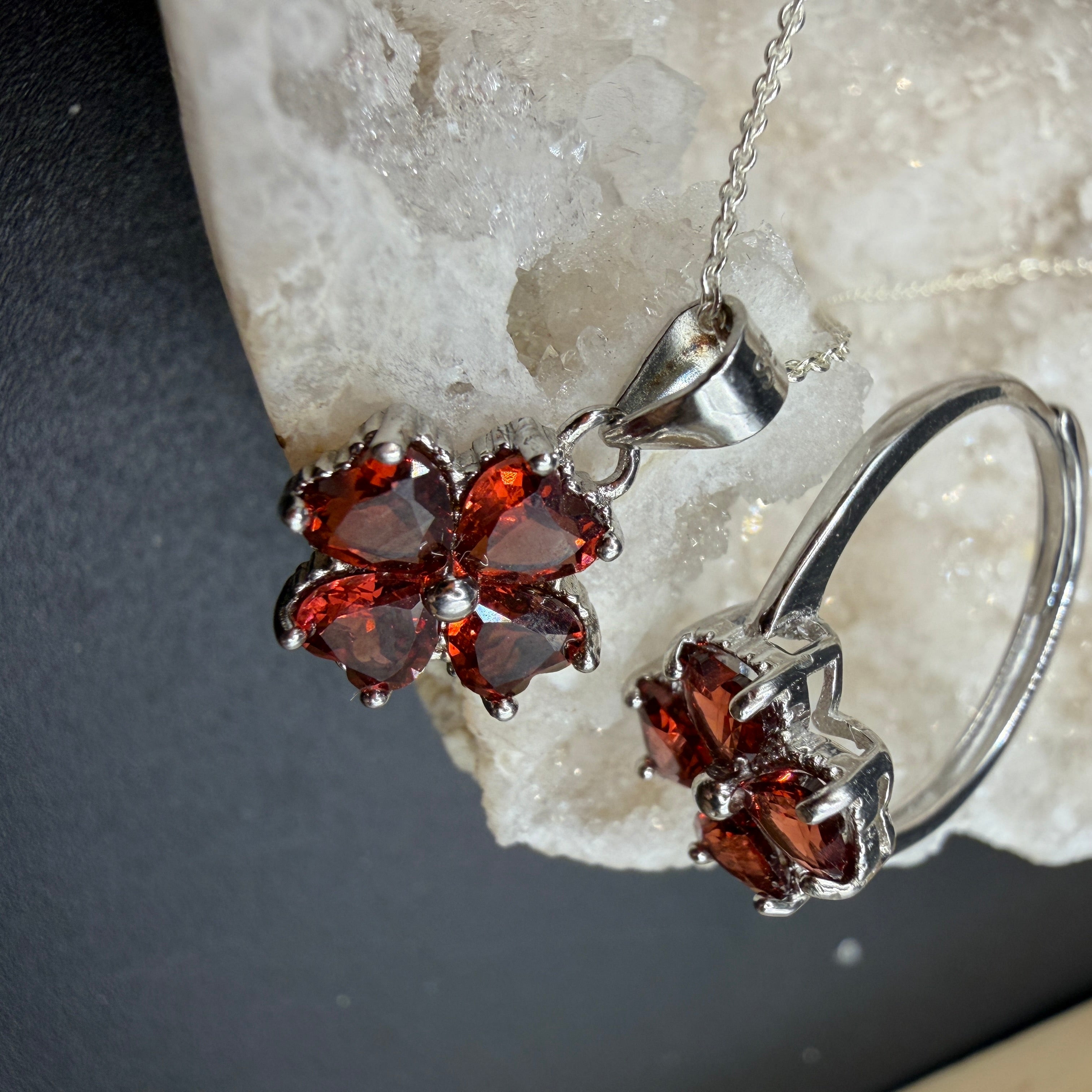 Garnet Clover Ring and Necklace S925 Set