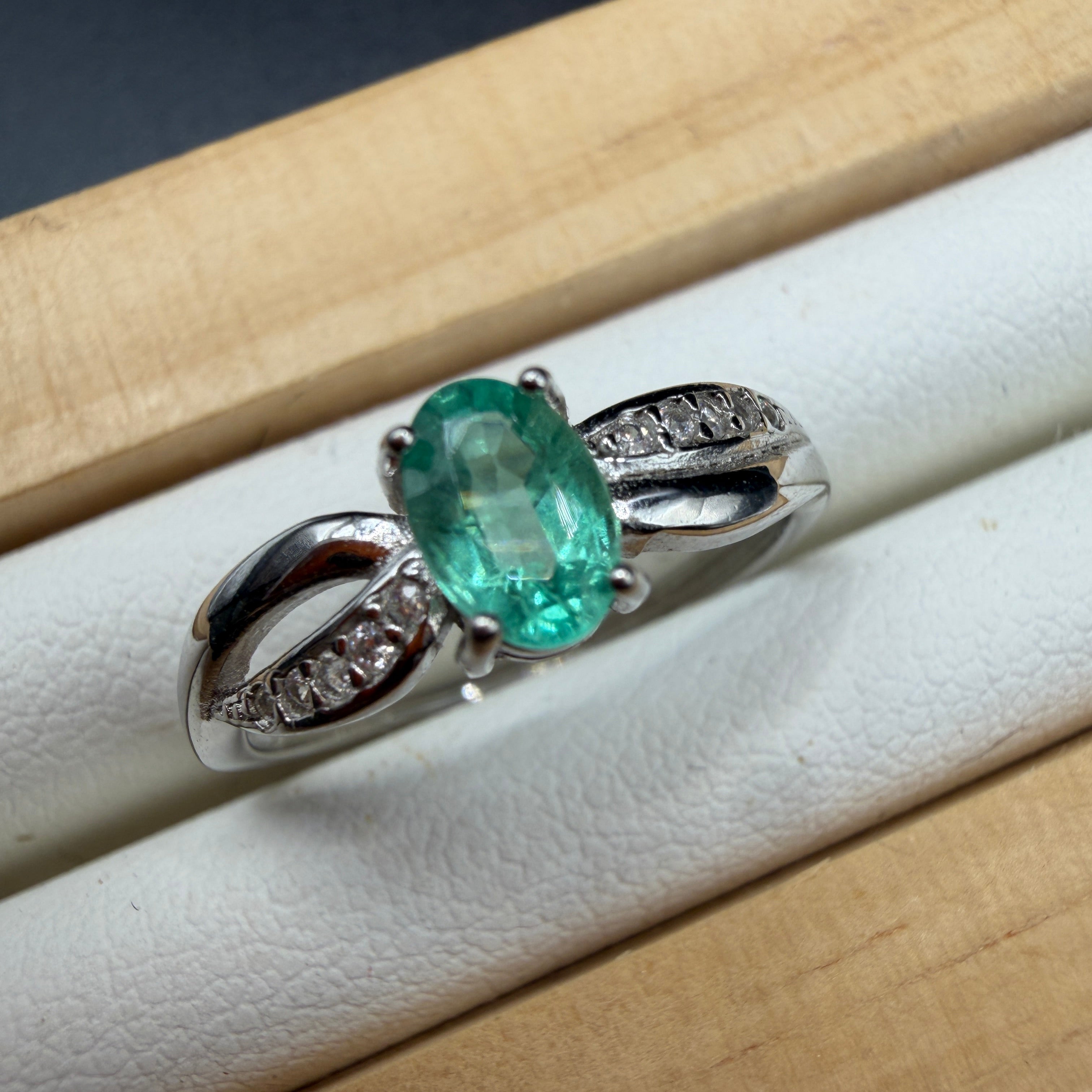 Emerald S925 Certified Ring