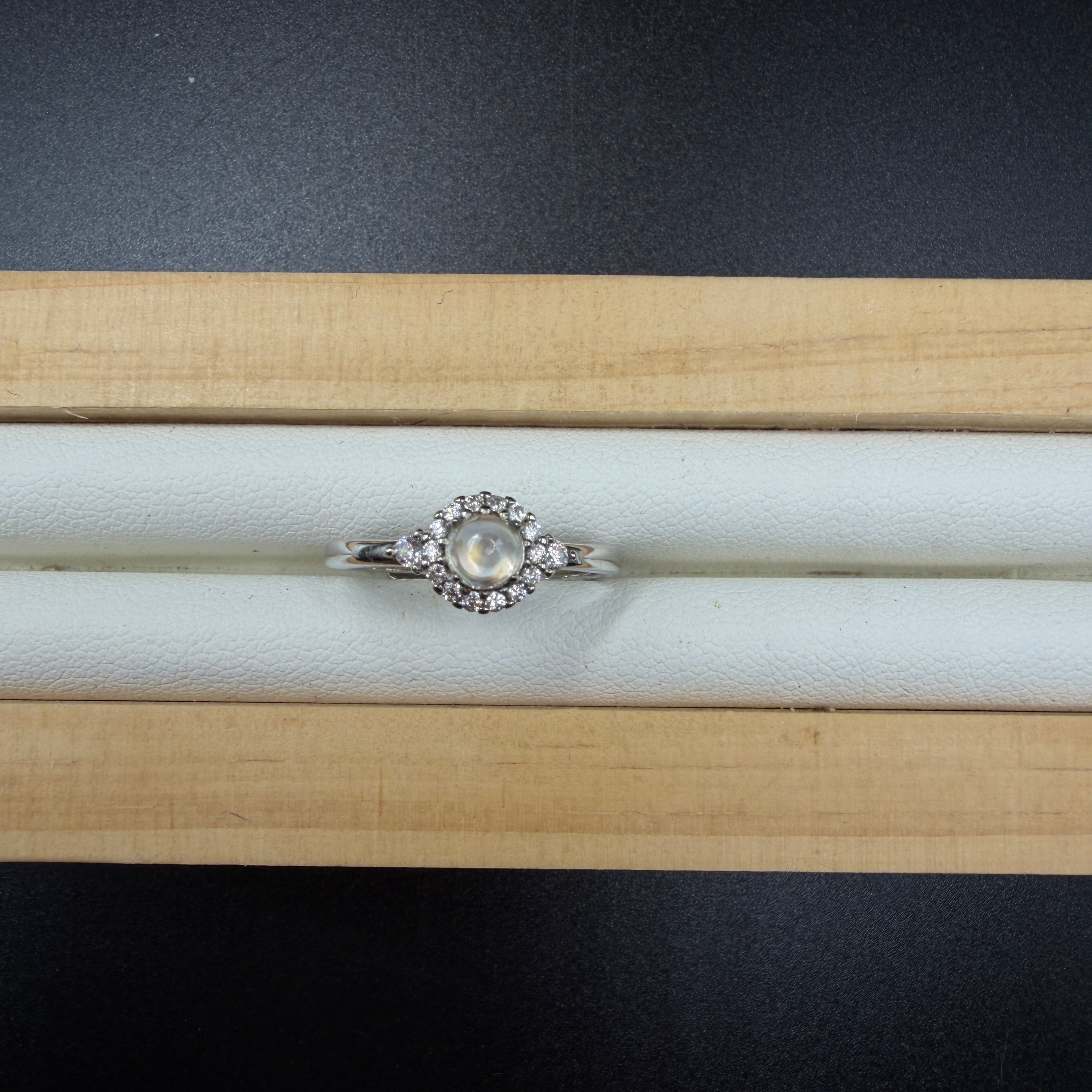 Moonstone S915 Adjustable Ring