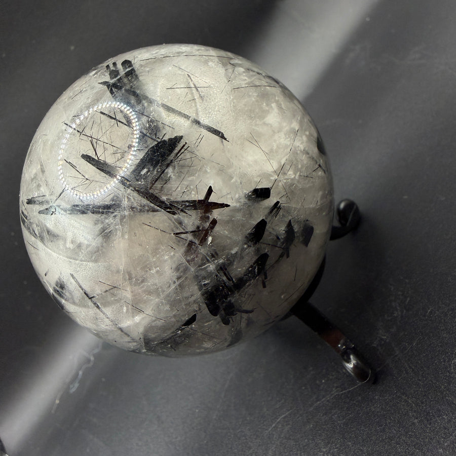 Black Tourmaline in Quartz Sphere Dx22.6cm