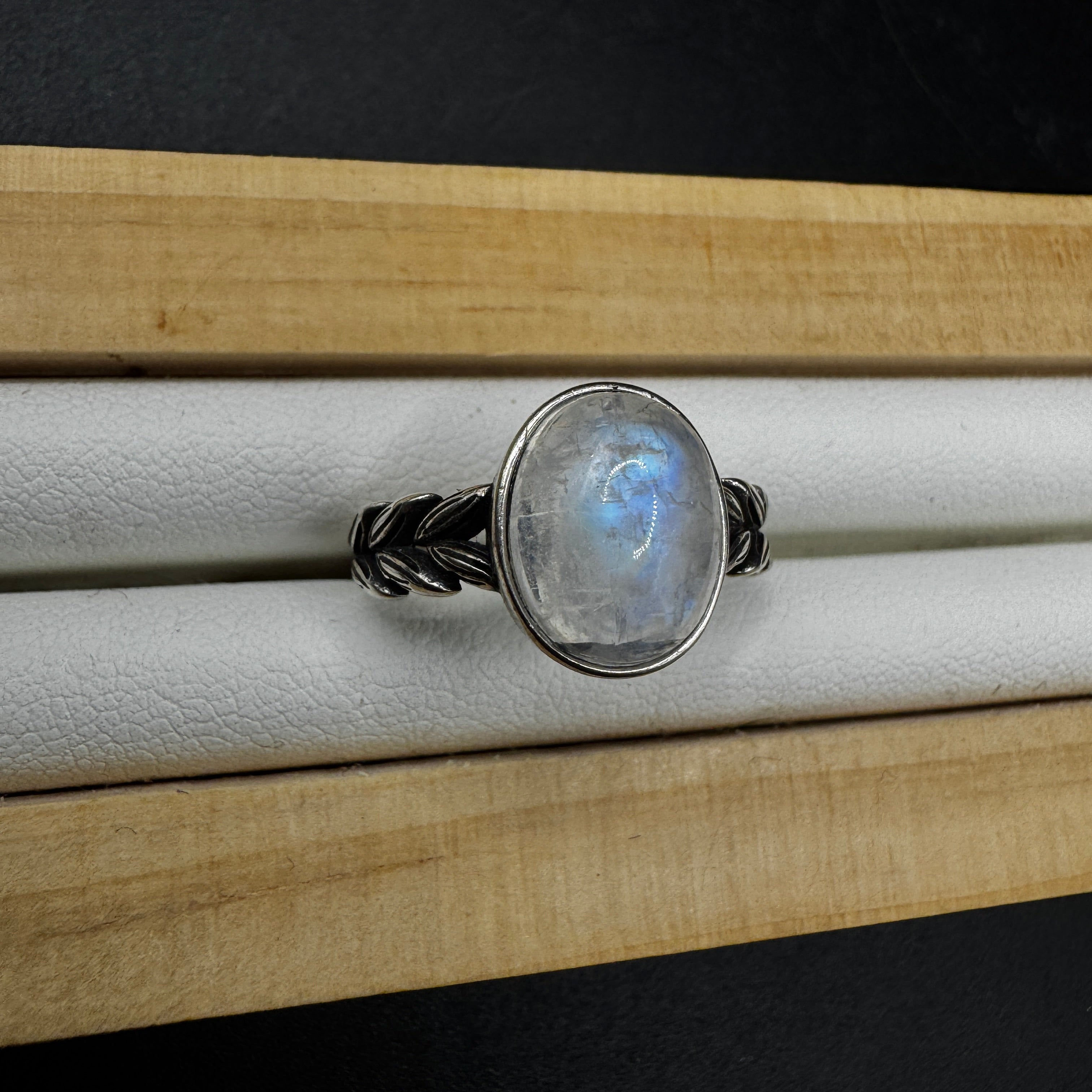 Moonstone S915 Adjustable Ring
