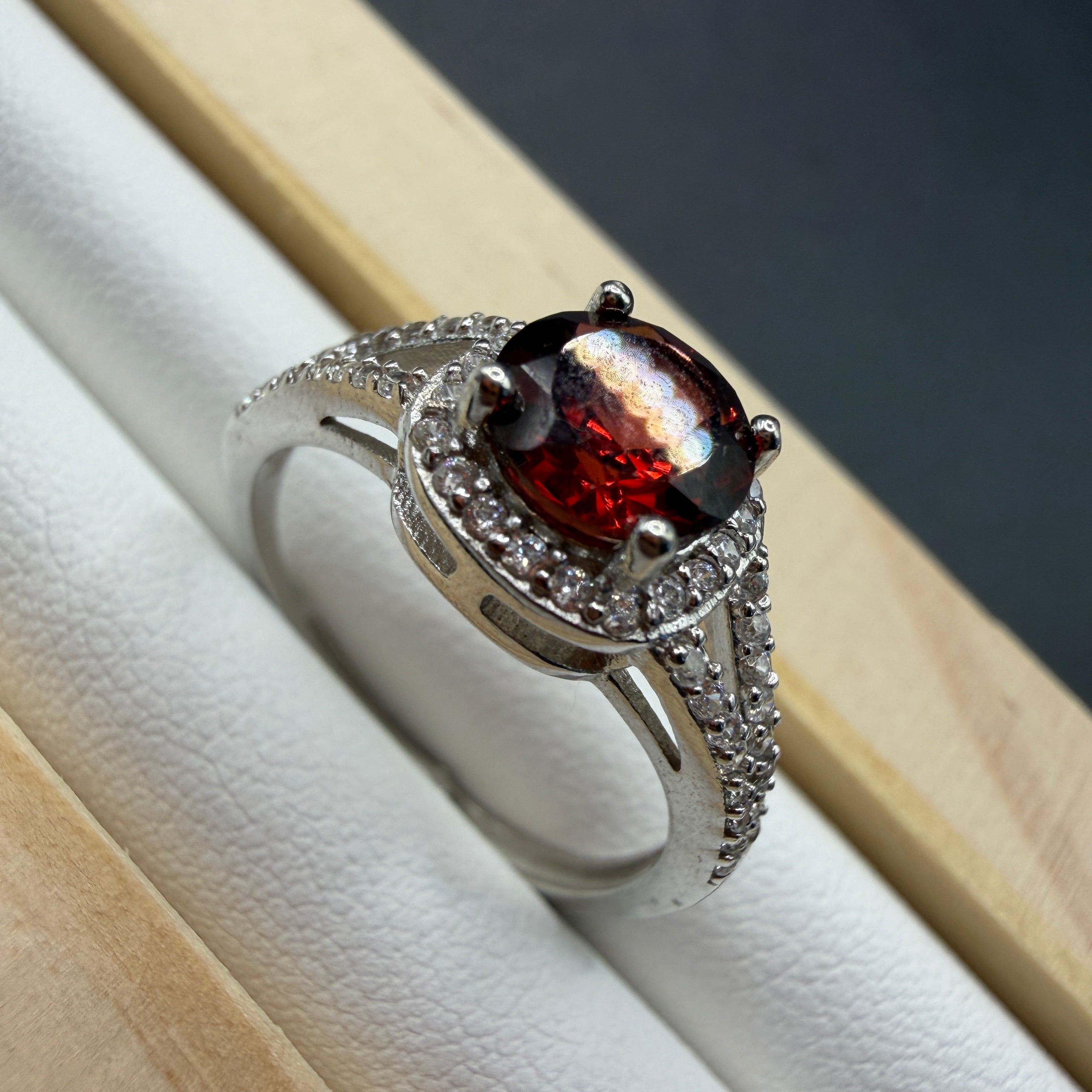 Garnet S925 Ring