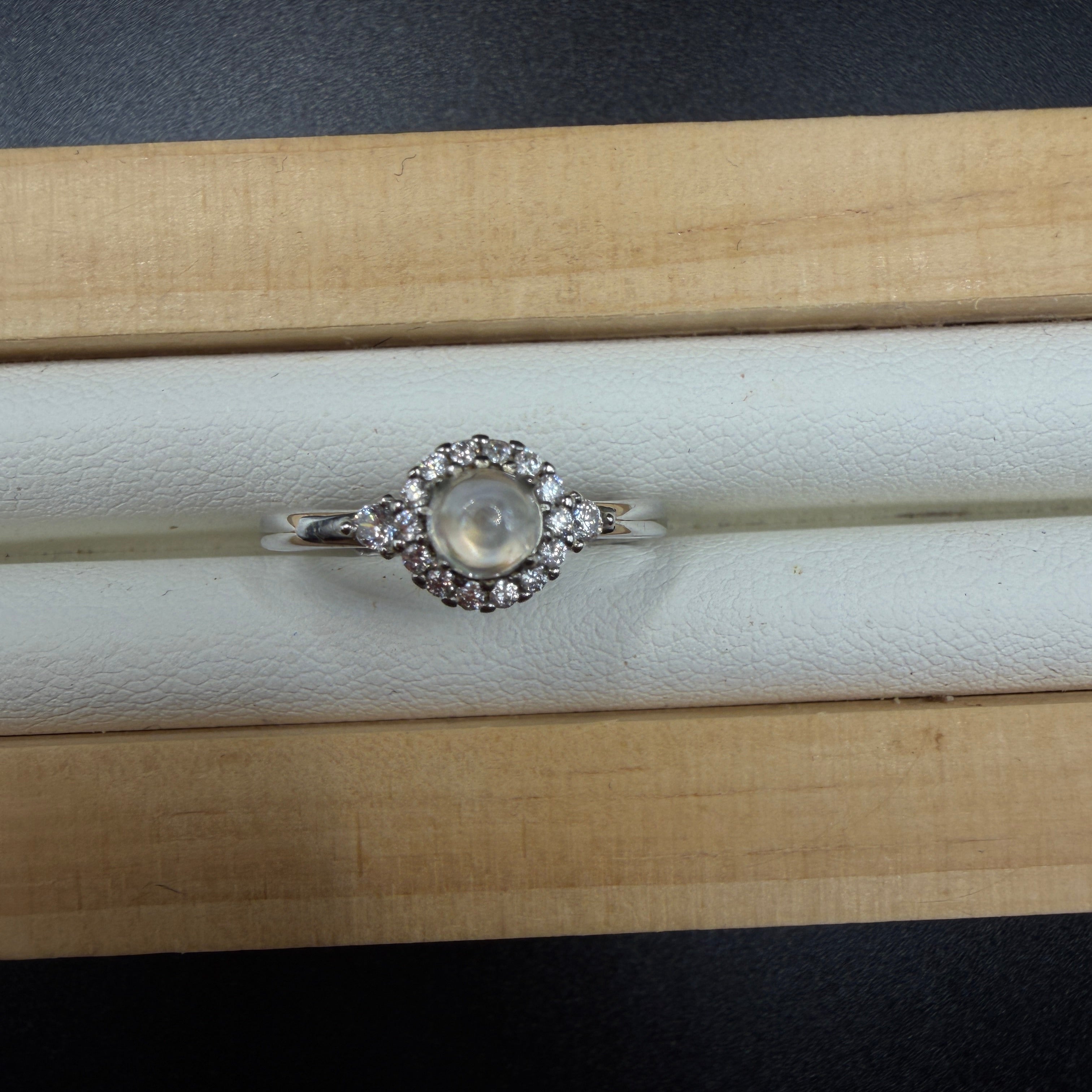 Moonstone S915 Adjustable Ring