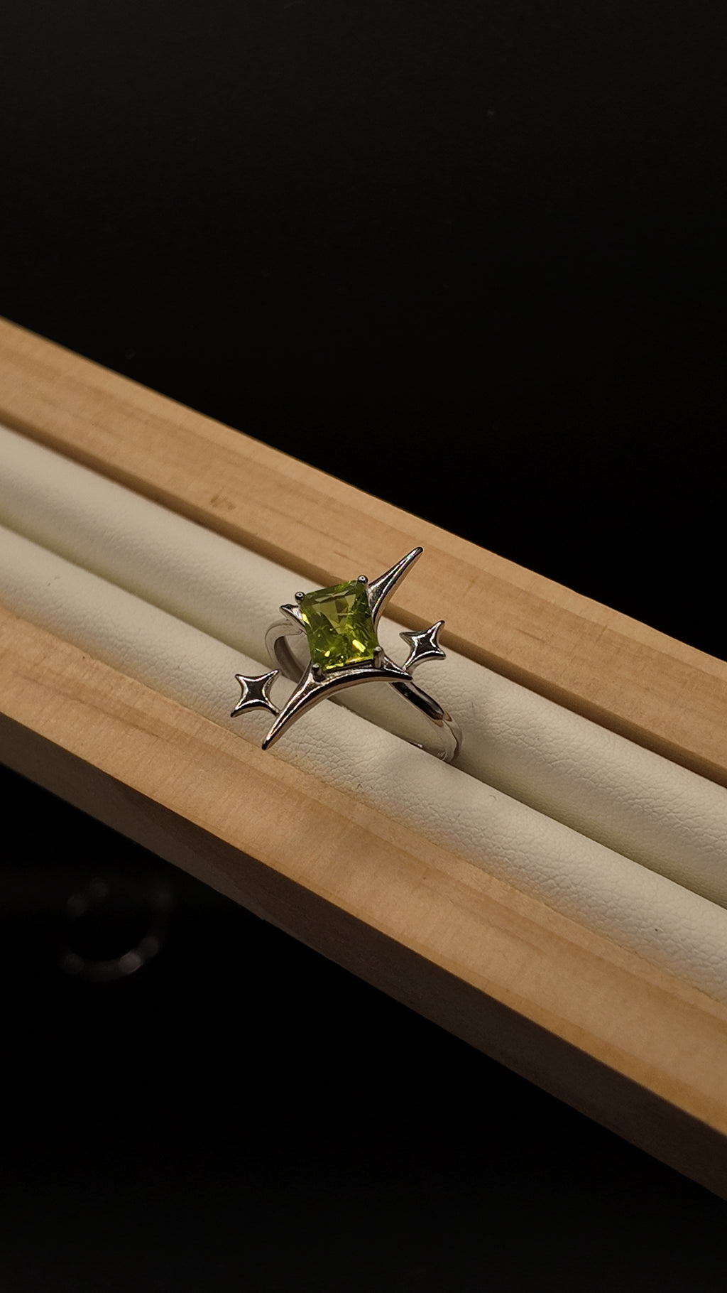 Peridot Signature Star Ring