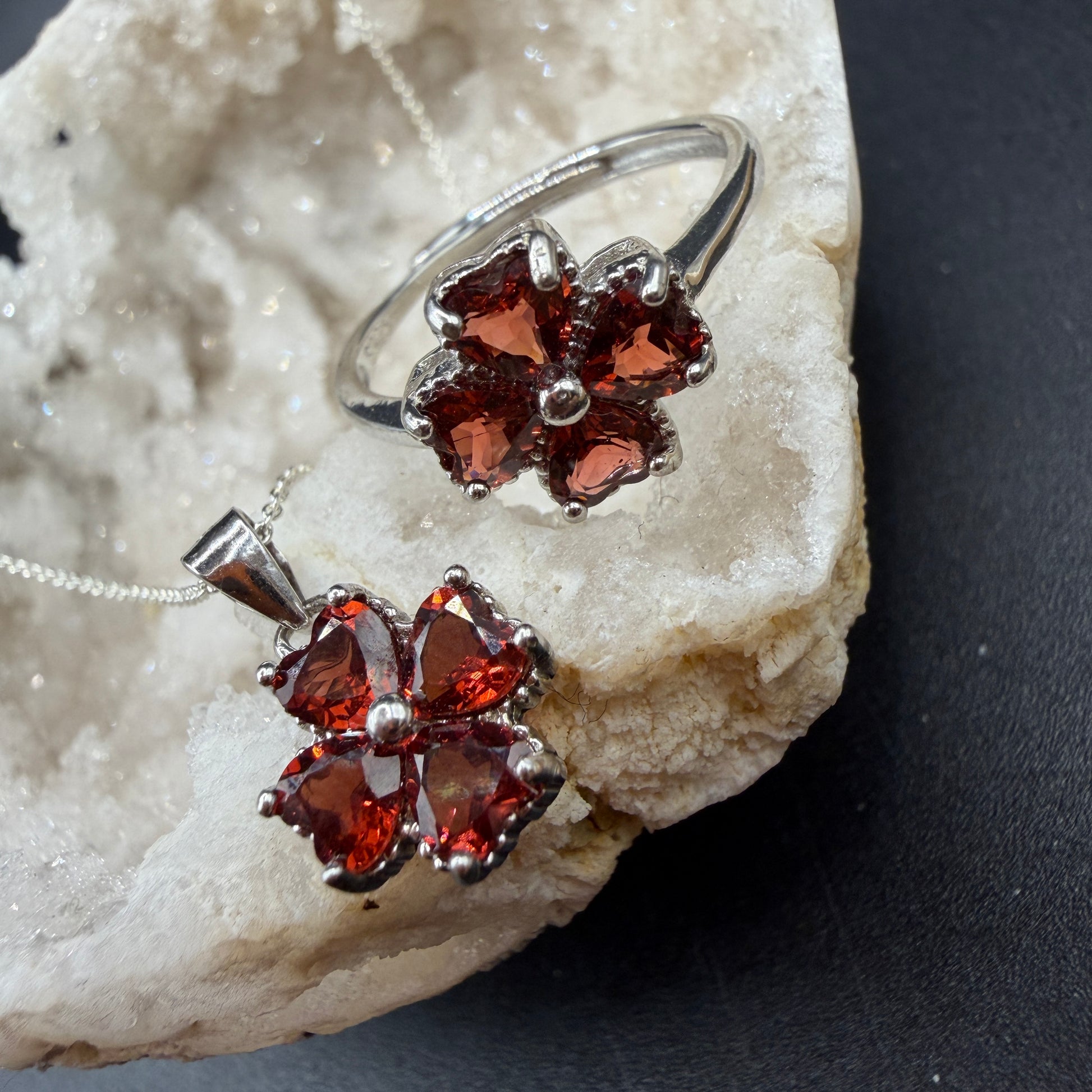 Garnet Clover Ring and Necklace S925 Set