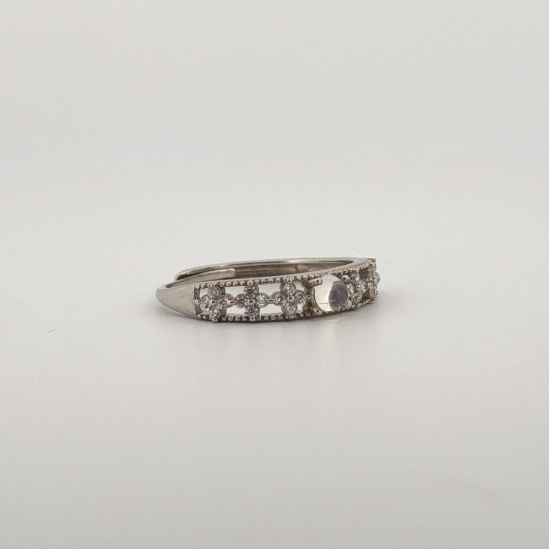 Moonstone S915 Adjustable Ring