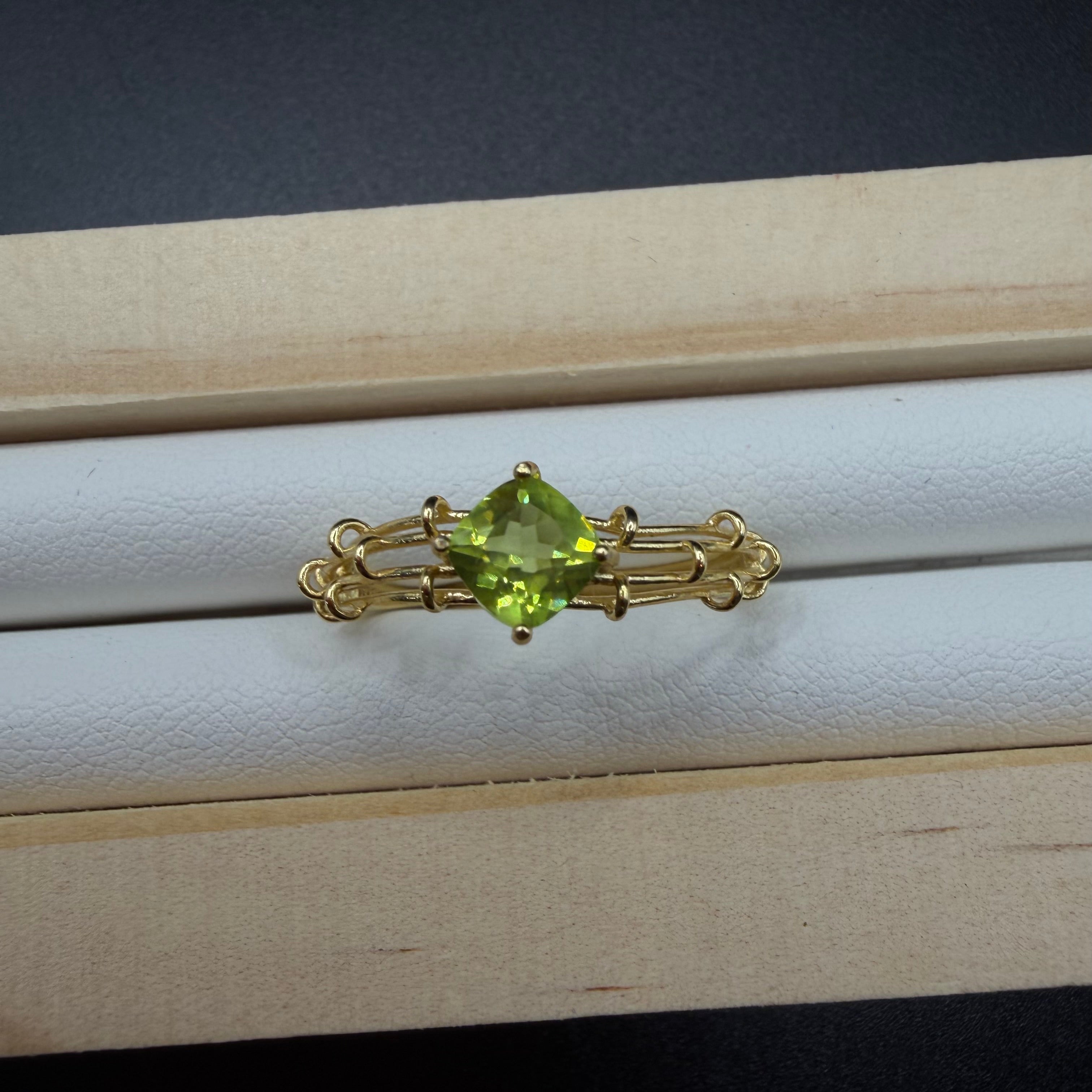 Peridot S925 Adjustable Ring