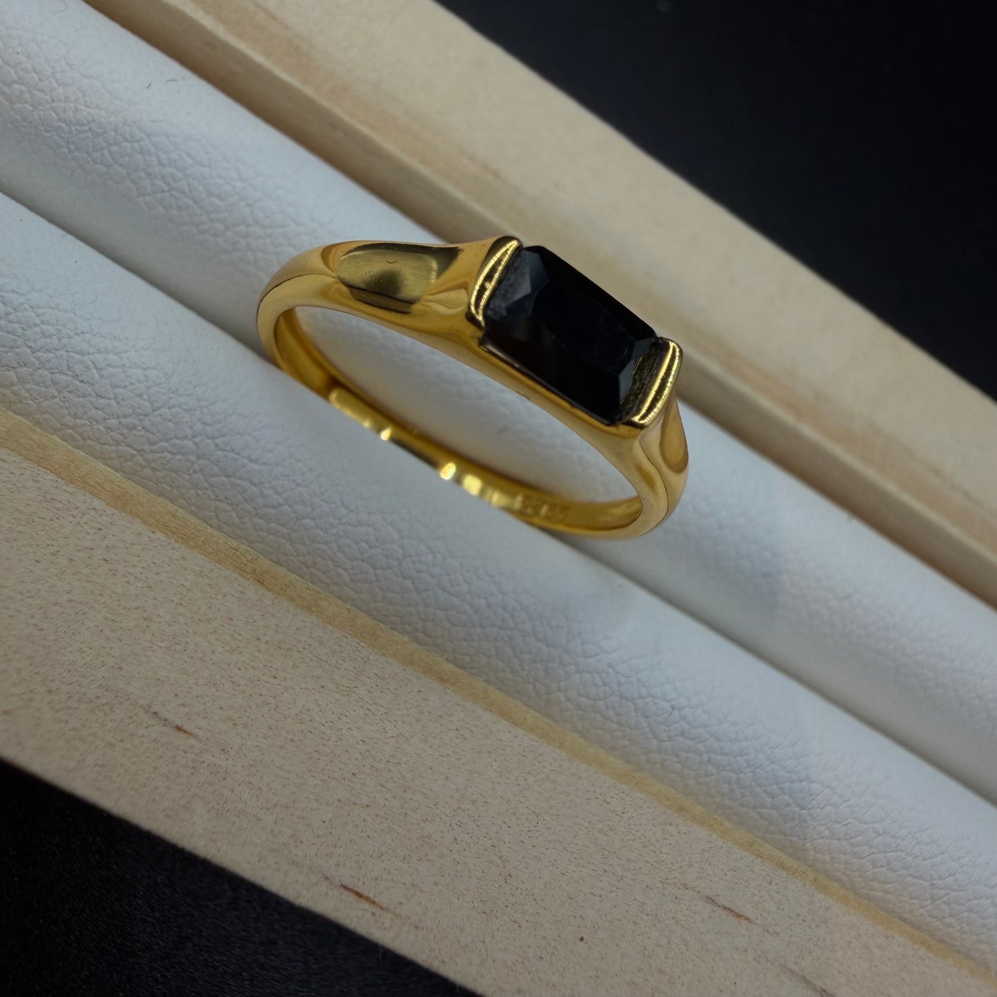 Black Spinel Gold S925 Adjustable Ring