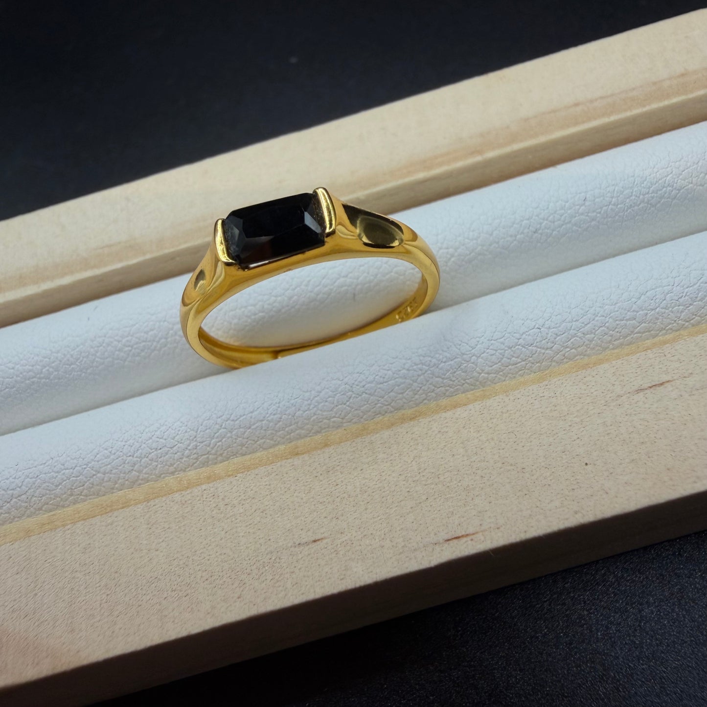 Black Spinel Gold S925 Adjustable Ring