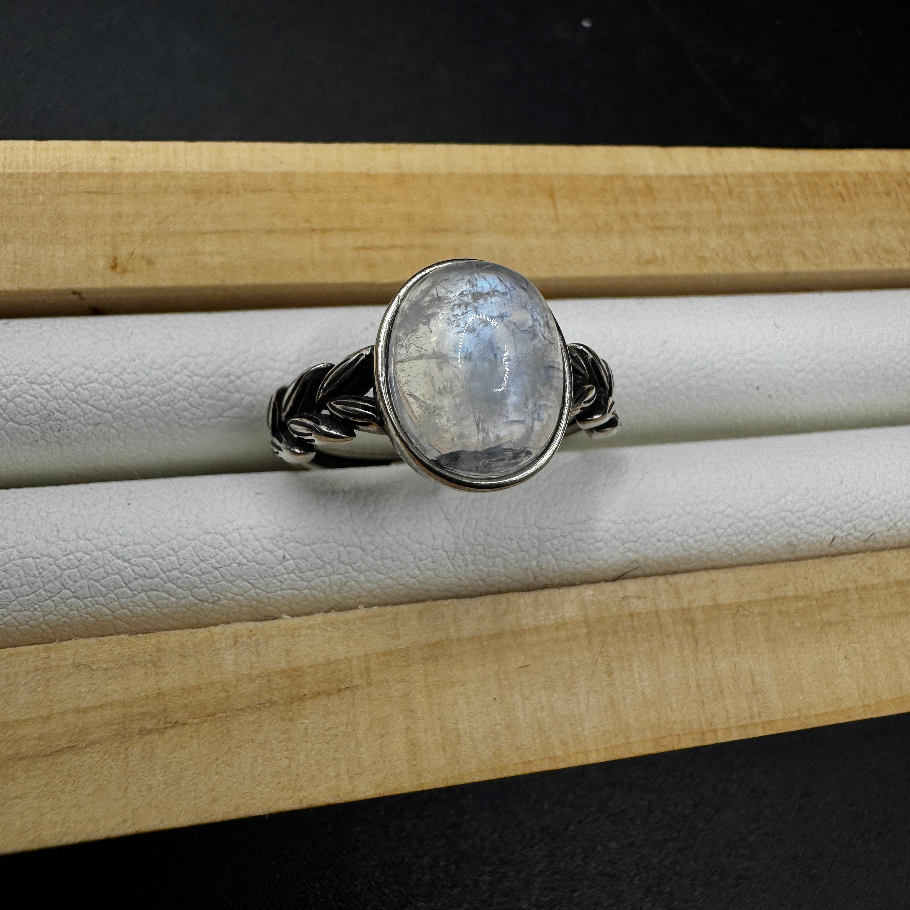 Moonstone S915 Adjustable Ring