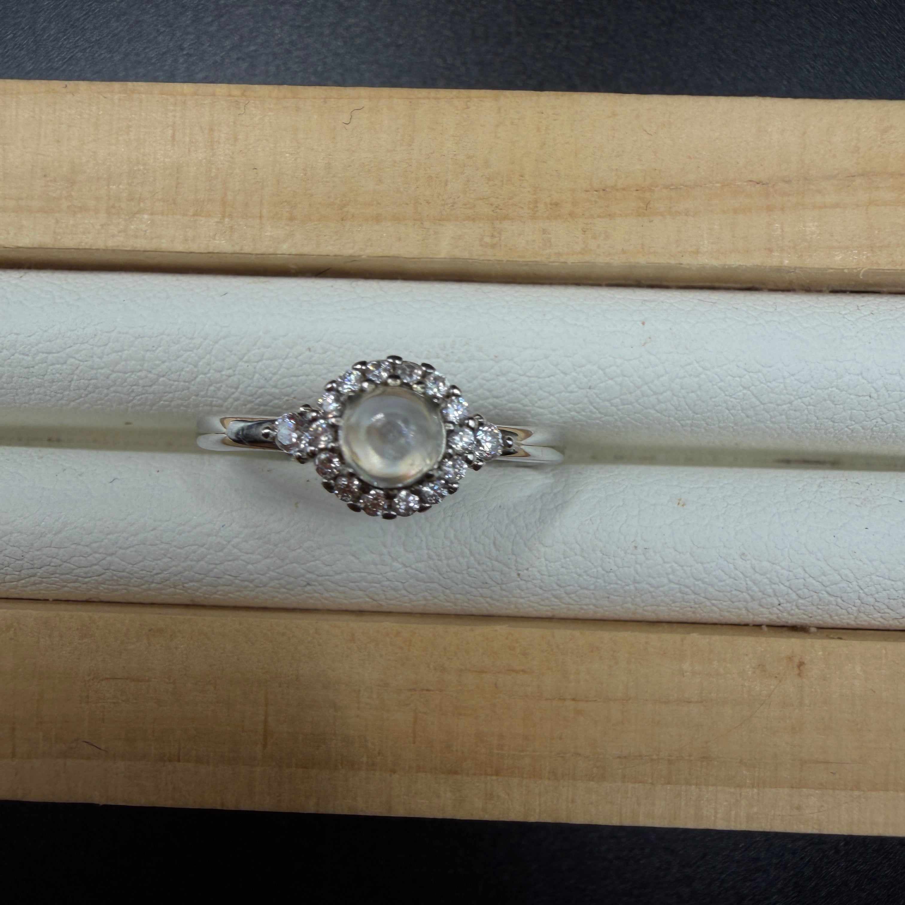 Moonstone S915 Adjustable Ring