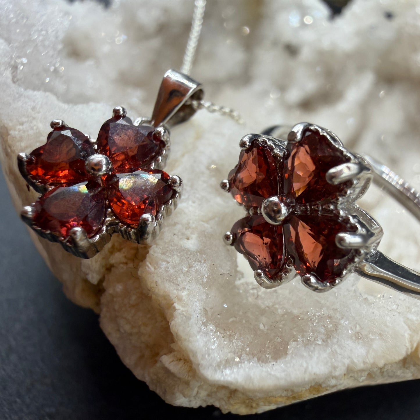Garnet Clover Ring and Necklace S925 Set