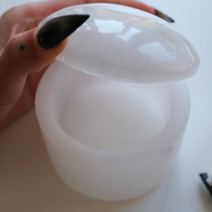 Selenite Jar with Lid