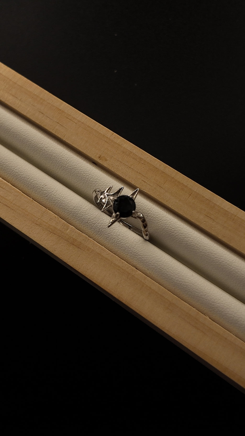 Black Spinel Star Ring