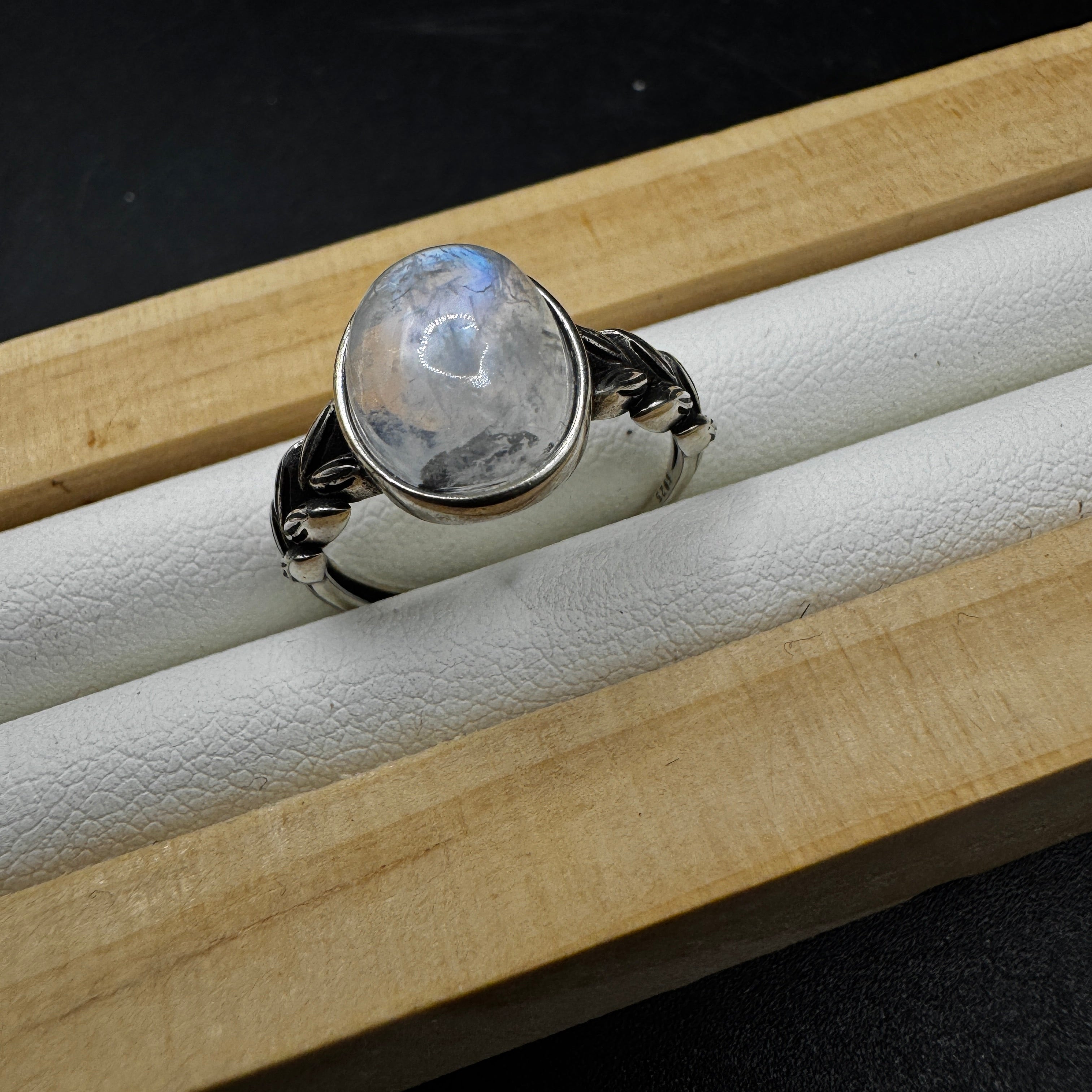 Moonstone S915 Adjustable Ring