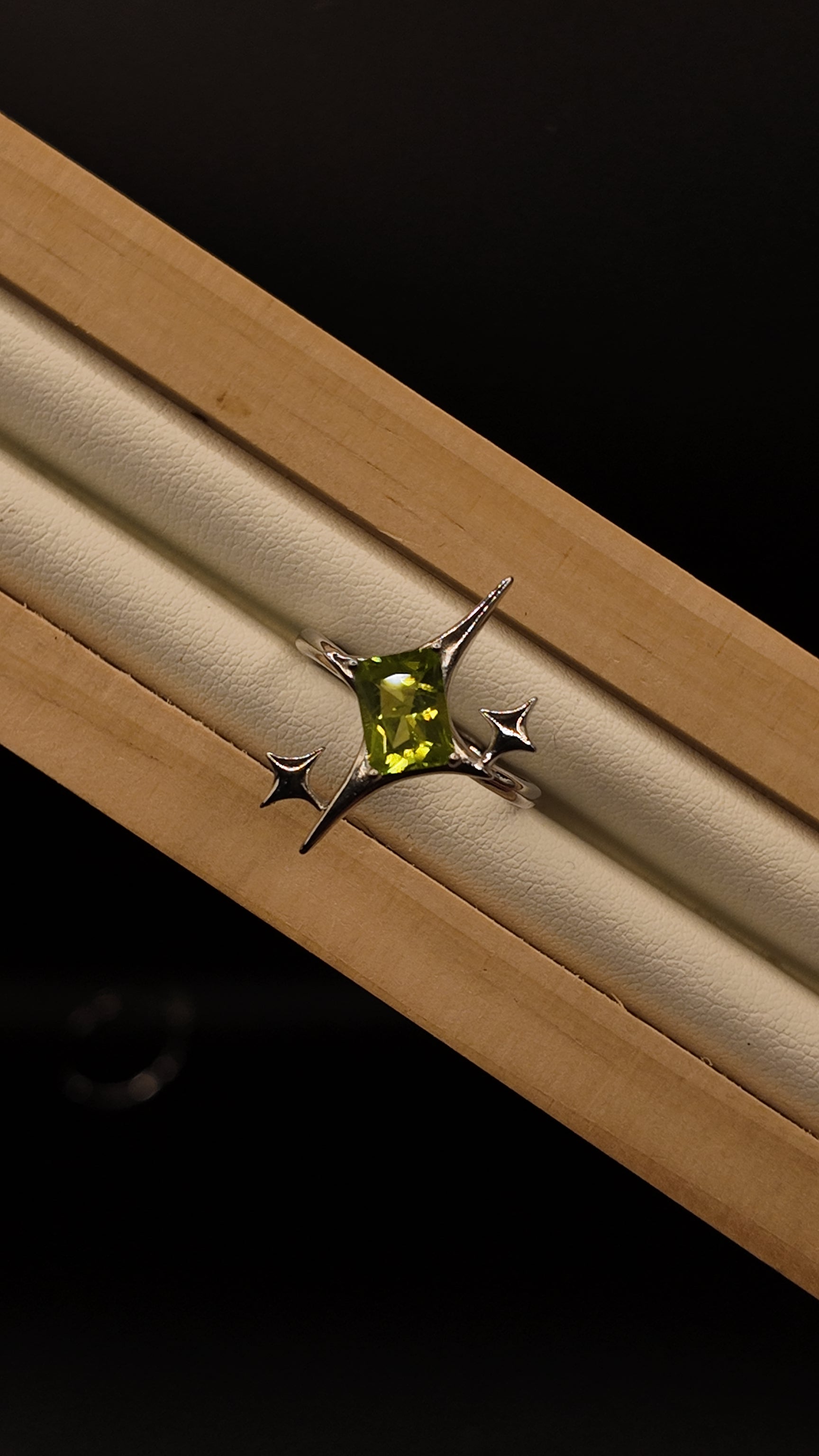 Peridot Signature Star Ring