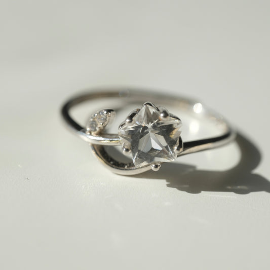 Clear Quartz star S925 adjustable silver ring with sparkling accent