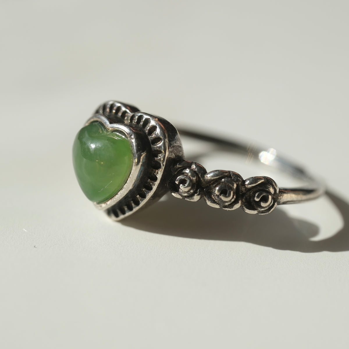 Green Aventurine heart S925 adjustable ring with rose details, view 3