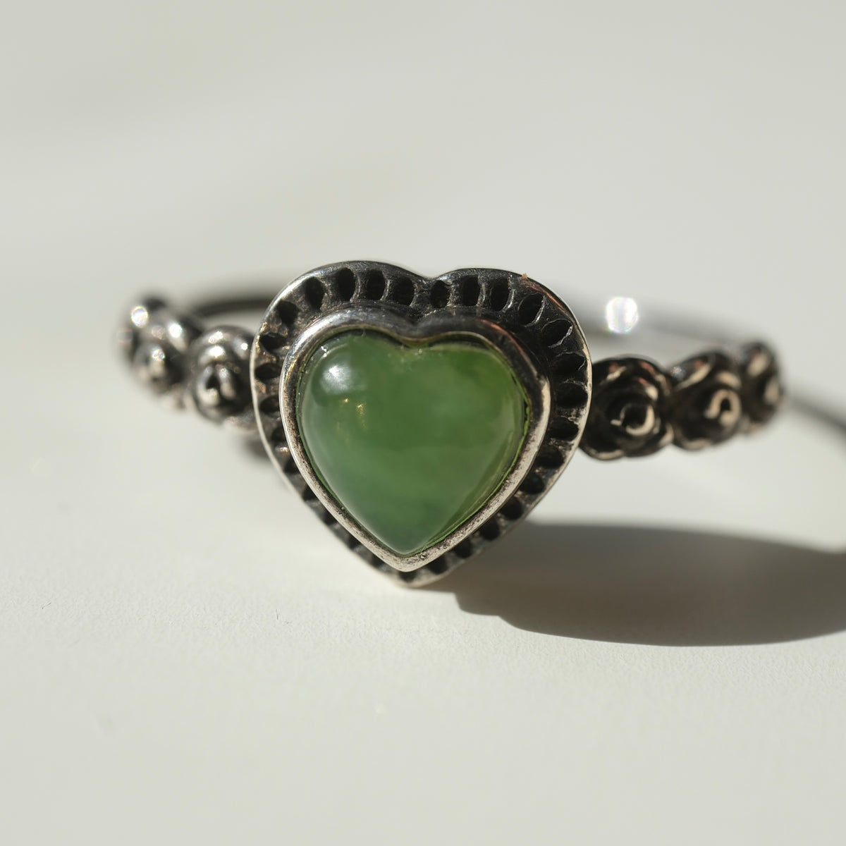 Green Aventurine heart S925 adjustable ring with rose details, view 5