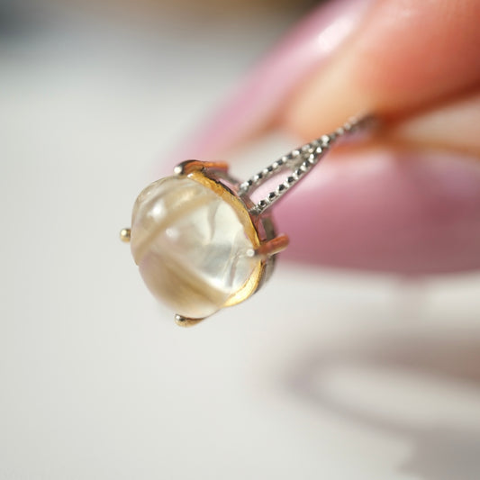 Small Libyan Desert Glass scarab ring with split band front view